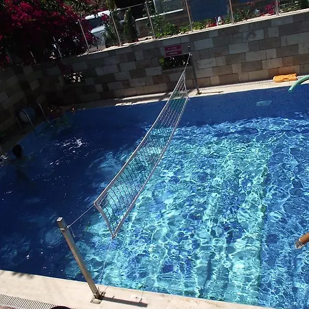 Lägenhetshotell Caglar My Hause 4*