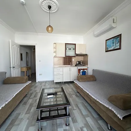 Caglar My Hause 터그트레이스
