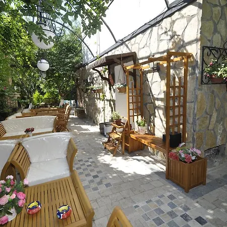 Caglar My Hause 터그트레이스